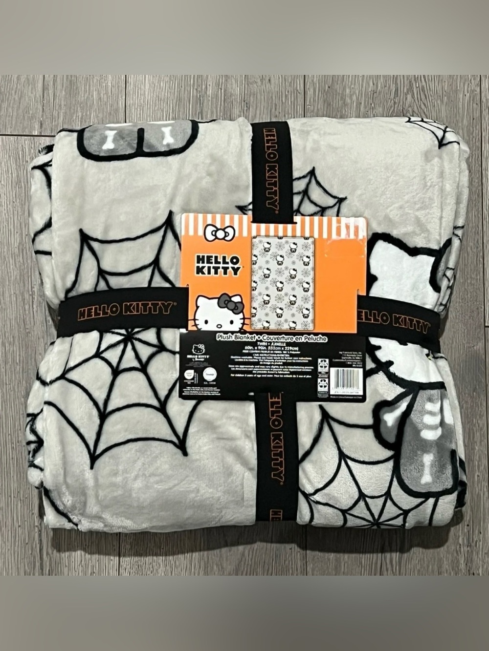 HELLO KITTY TWIN Throw Blanket 60x90 Gray Spiderweb Skeleton Halloween Viral NWT